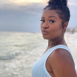 Meet your Posher, Hailey